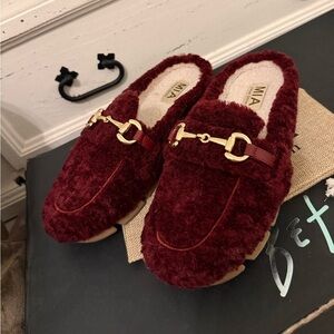 MIA Women's Burgundy Fuzzy Mules BRAND NEW